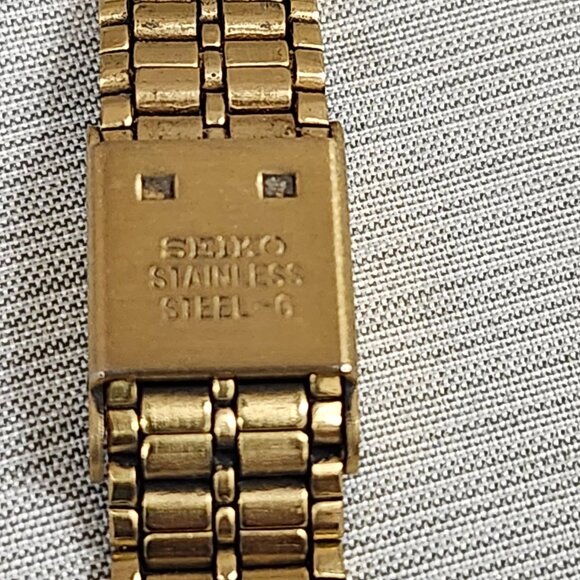 Vintage Seiko V401-0281 Woman’s Ladies Quarts Watch - Picture 4 of 5